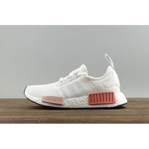 {keywor d} adidas nmd beige rose